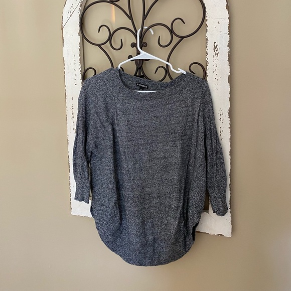 Express sweater - Picture 1 of 5